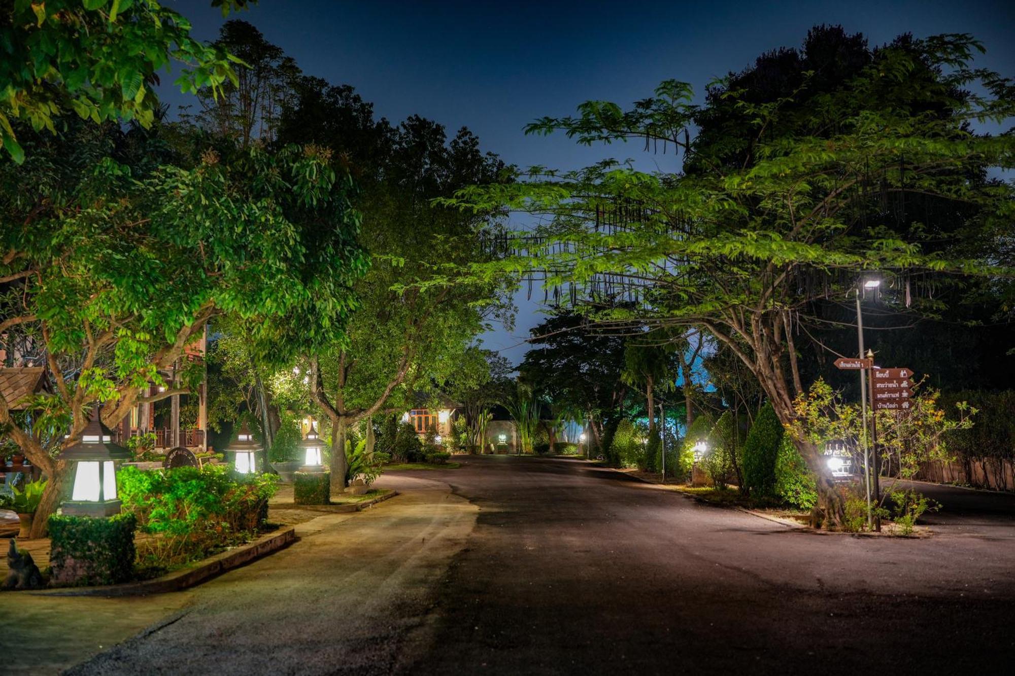 มนต์เมืองเชียงใหม่ รีสอร์ต Monmuang Chiangmai Resort Hang Dong Buitenkant foto